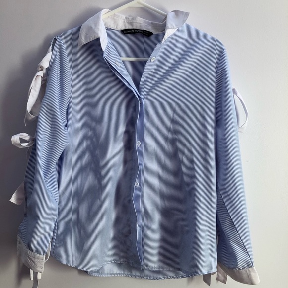 Blue Designer stripped shit with bow sleeves - Picture 1 of 4